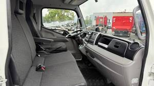 Camion de fret Fuso Canter 9C18 AMT KLIMA, tracteur diesel Euro 6, transmission automatique, capacité de charge 31-40T - Product Image 3