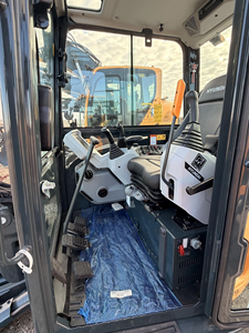 Achetez une mini-excavatrice HX48AZ de bonne qualité avec un grand contrepoids, une structure de protection contre les retournements et un bras utilitaire. - Product Image 6
