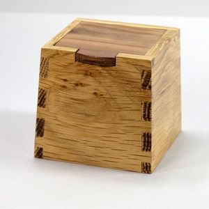 TOP QUALITY SOLID <b>WOODEN</b> <b>GIFT</b> <b>BOX</b> AND Jewellery <b>Box</b> for Home Decor for Christmas Decoration - Product Image 1