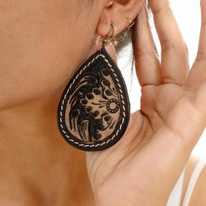 Recién llegado, pendientes de cuero tallados a mano de estilo occidental para mujer, bonitos pendientes de lágrima a la moda, joyería de moda de cuero - Product Image 3