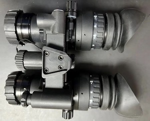 Ya Disponible: Visor Nocturno Reforzado TNVC RNVG con Tubos Verdes AA L3 OMNI VIII para Uso Ligero, en Venta - Product Image 1