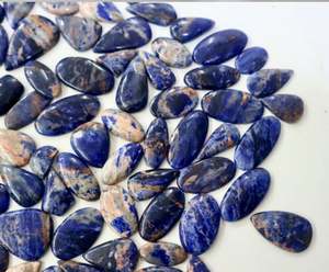 หินควอตซ์สีฟ้าแร่โซดาไลต์หลวมสำหรับเครื่องประดับที่ไม่เหมือนใครผลิตจากธรรมชาติและไม่ผ่านกระบวนการ - Product Image 1