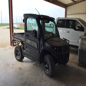 Vehículos Utilitarios John Deere XUV 835R Gator Usados en Existencia con Asientos Cómodos, Alto Rendimiento, Potencia Confiable, Tracción en las 4 Ruedas, Bomba de 45 HP - Product Image 3