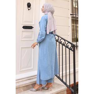 Ensemble décontracté en denim bleu clair à col rond, 2 pièces, 100% coton, détails boutonnés, longueur midi - Product Image 4