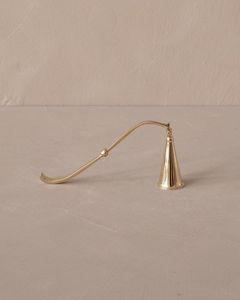 Étouffoir à bougie en laiton de qualité supérieure, fabriqué pour les acheteurs soucieux de la qualité à la recherche d'accessoires élégants - Product Image 1