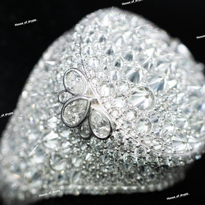 Bague classique en argent avec dôme rond serti de pierres, bijoux imposants et étincelants, style hip-hop audacieux - Product Image 5