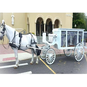 La famille royale en tournée Victoria Horse Carriage Incroyable White Touring Vis a Vis Horse Carriage White Victorian Queen Carriage USA - Product Image 3