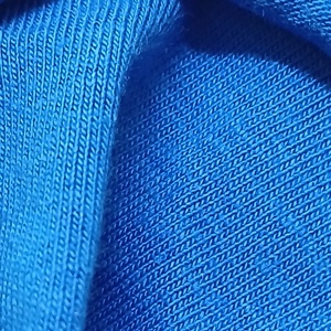 Tissu 100% Coton 190gsm Single Jersey Tricoté Blanc Compact Penye 185cm 250gsm du Fabricant Turc pour Chemises de Garçon - Product Image 1