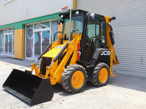 รถตักล้อยาง JCB 1CX เครื่องยนต์ Kubota พร้อมอุปกรณ์ขุดดิน KYB สีเหลือง สำหรับงานก่อสร้างในฟาร์ม - Product Image 6