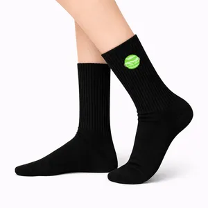 Calcetines Deportivos para Mujer con Patrón de Planetas Bordados en Colores - Product Image 2