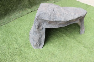Ornement de jardin moderne en FRP gris foncé, léger et durable, imitation roche diamantée, pour mobilier extérieur et parcs - Product Image 3