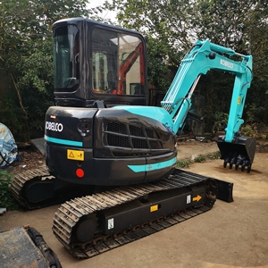 รถขุดขนาดเล็ก Kobelco SK55SR-3 มือสอง 5 ตัน มีสินค้าในสต็อกสำหรับงานก่อสร้าง - Product Image 1