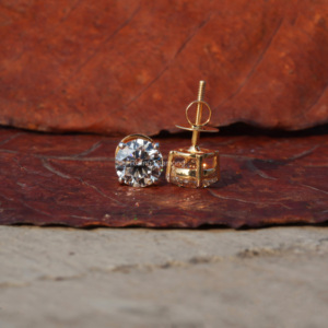 Boucles d'oreilles en or jaune certifié CVD, clous d'oreilles en diamant de laboratoire de taille ronde de 1.3 ct, cadeau d'anniversaire, vente en gros OEM - Product Image 5
