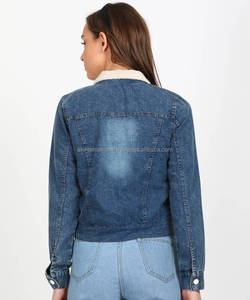 Chaqueta vaquera con cuello de piel para mujer, venta al por mayor y personalizada, nuevo estilo, manga larga, alta calidad, fabricación directa de fábrica - Product Image 5