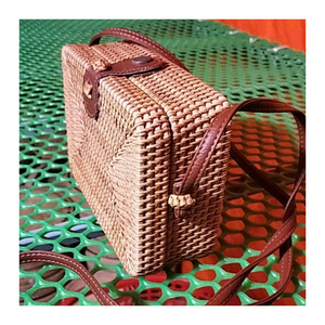 กระเป๋าหวายสานมือที่หรูหราเป็นธรรมชาติและยั่งยืนเหมาะสำหรับช่วงฤดูร้อนที่ชายหาดกิจกรรมกลางแจ้งเป็นที่นิยมในร้านบูติก - Product Image 2