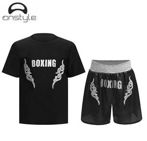 อุปกรณ์ซ้อมมวยแบบสั้นสำหรับมวยไทยประกอบด้วยเสื้อป้องกันปากกางเกงขาสั้นอุปกรณ์การต่อสู้ล่าสุด - Product Image 1