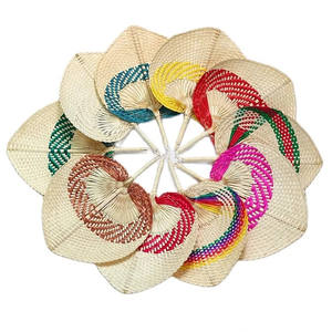 Ventilador de mano eléctrico no requerido, artesanía portátil de bambú respetuosa con el medio ambiente con decoración de flores, modelo de artesanía, ventilador de mano de hoja de palma - Product Image 5