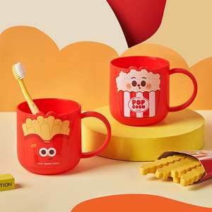 Gobelet à brosse à dents en forme de hamburger, design dessin animé Snack Squad, pour les occasions festives - Product Image 3