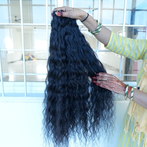 Extensiones de cabello humano virgen crudo indio, cutícula alineada, paquetes ondulados negros rizados, proveedor de templo Natural de estilo de onda profunda suelta - Product Image 3