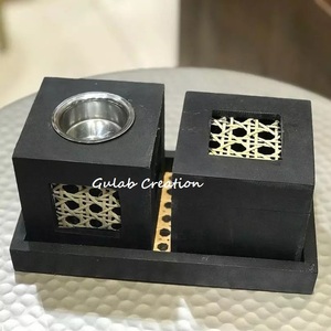Ensemble de brûleurs en bois Bakhoor fabriqués à la main avec design en maille de rotin et insert en métal sur base de plateau en bois pour oud arabe et encens - Product Image 2