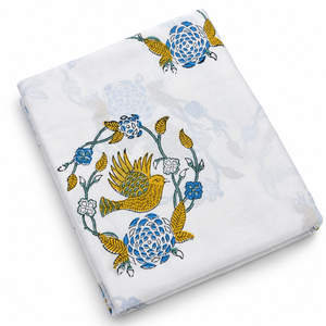 Tissu en voile de coton peigné léger imprimé à la main Pinksa, fil 60S/60S, largeur 43/44 pouces, motif feuillage jaune et bleu - Product Image 2