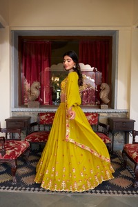 Fantaisie Tendance Georgette Lehenga Choli Séquence et Broderie Travail Avec Dupatta Inde Exporte Qualité À Vendre - Product Image 4