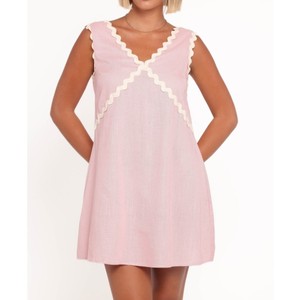Vestidos Elegantes para Mujer con Cortes Elegantes y Textura Suave Diseñados para Realzar el Estilo Femenino con Confianza - Product Image 3