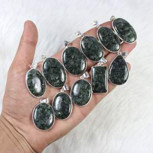 จี้พลอยเซราฟิไนต์สีเขียวธรรมชาติขัดเงาเรียบชุดเครื่องประดับจี้สำหรับขายปลีก - Product Image 4