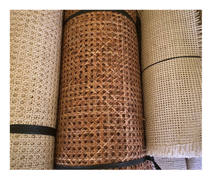 Elegantes correas de ratán para la elaboración de muebles, bolas de mimbre hechas a mano de alta calidad y rollos sostenibles para exportación, listas para enviar - Product Image 1