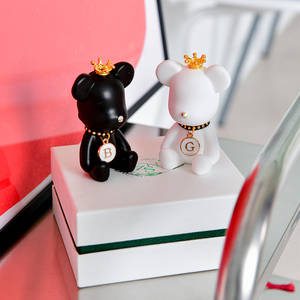 Purificador de Aire para Coche con Diseño Moderno de Oso Adorable, Plástico Sólido, Fragancias de Fresia, Rosa, Lavanda y Colonia, Diseño de Dibujos Animados Lindo - Product Image 4