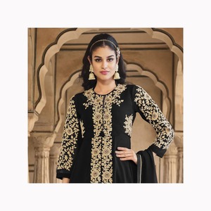 Vestidos de fiesta elegantes para ocasiones festivas Estilo pakistaní e indio Hecho de ropa de novia de seda y ropa de fiesta - Product Image 1