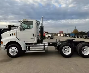 ดีที่สุด!! รถบรรทุกฟลีทซัพพลาย ปี 2020 รุ่น For-Sterling LT9513 แบบ Day Cab สำหรับงานหนัก เกียร์ธรรมดา 10 สปีด - รถบรรทุกหัวลากดีเซลแบบ Day Cab สำหรับการขนส่ง - Product Image 2