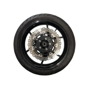 Rueda Trasera Completa para Motocicleta Kawasaki ER-6N 2011 con Disco de Freno y Neumático Metzeler Original - Product Image 2