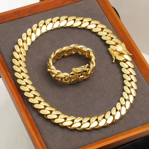 Collar de Lujo y Estilo Hip Hop, Cadena Cubana Súper Grande, Cadena de Eslabones Cubanos Miami - Product Image 1