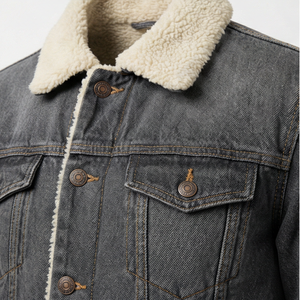 เสื้อแจ็คเก็ตฤดูหนาวดีไซน์เอง ผ้ายีนส์ฟอกสีซีดแบบวินเทจ สไตล์สตรีทแวร์ แต่งลายปะติด ล้างสีแบบแอซิด แฟชั่นคอลเลคชั่นขายส่ง - Product Image 4