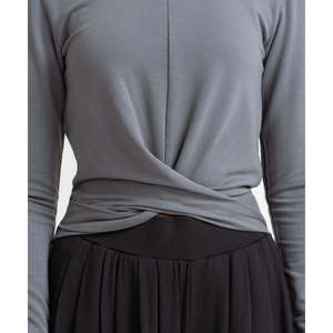 T-shirt à ourlet torsadé en modal pour femme - Product Image 5