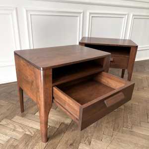 Mesita de noche de madera maciza de nogal moderna de mediados de siglo con estante de cajón muebles para el hogar Decoración de mesita de noche - Product Image 5