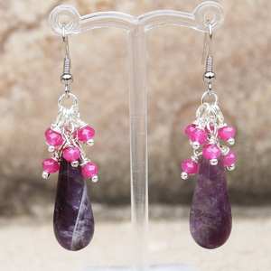 Boucles d'oreilles pendantes bohèmes en amas de pierres précieuses violettes plaquées or faites à la main, améthyste et agate, cadeau élégant pour elle, bijoux raffinés - Product Image 4