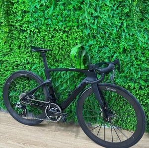 NOUVEAU Vélo de route électrique DOGMA F-series DURA ACE DI2 2024, autonomie de 60 km, 12000W, 36V, performances haute puissance avec garantie de 24 mois - Product Image 2