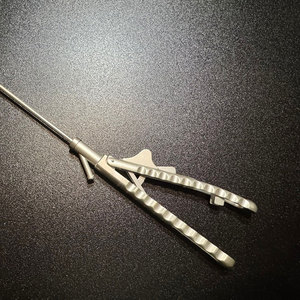 Porte-aiguille laparoscopique manuel de qualité supérieure, instruments chirurgicaux réutilisables, argenté, certifié CE Classe I, pour chirurgie générale - Product Image 5