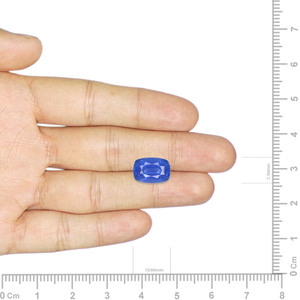 บลูแซฟไฟร์-3.91 กะรัต พลอยธรรมชาติเจียระไนทรงเหลี่ยม สีน้ำเงินเข้ม ขนาด 10 มม. ความสูง 8 มม. ผ่านการอบความร้อน พลอยเม็ดเดี่ยว - Product Image 3