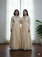 Robe de style actrice de série télévisée, la plus belle, col en V, longueur genou, 3 mètres, énorme évasement, motif, en soie Georgette et fausse fourrure réversible