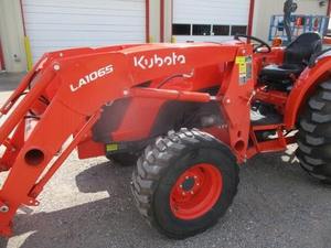 Tracteur agricole MX6000HST 100HP 4WD avec pompe de boîte de vitesses et roulement - Product Image 6