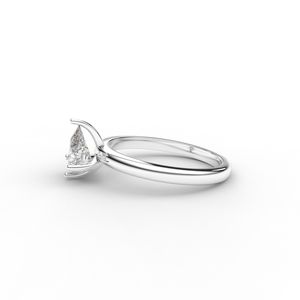 Anillo de Compromiso Solitario de Plata de Ley 925 con Corte de Pera y Diamante Cultivado en Laboratorio - Product Image 2