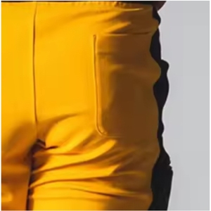 Shorts pour hommes en toile de polyester écologique, avec logo imprimé personnalisé, taille élastique, pour adultes, style urbain, fabriqués au Pakistan - Product Image 4
