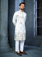 Fournisseur indien de Kurta pour hommes avec broderie multi-fils motif cerf, concept Daaman pour les fêtes, disponible à un prix compétitif
