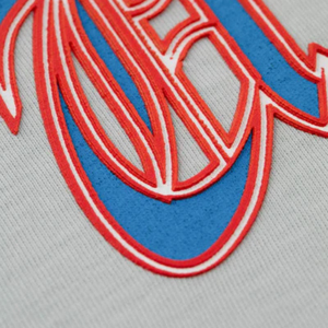 เสื้อยืดผู้ชายสีเทาอ่อนทรงหลวมผ้าฝ้าย 100% สไตล์วินเทจลำลองสตรีทแวร์เนื้อผ้านุ่มระบายอากาศได้ดีเหมาะสำหรับใส่ในชีวิตประจำวันในเมือง - Product Image 4