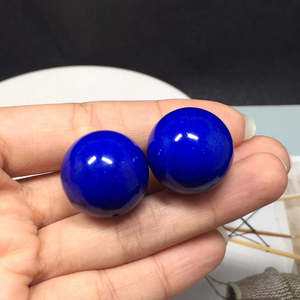Perles rondes en lapis-lazuli de 6 mm emballées dans un sac pour la fabrication de bijoux - Product Image 3