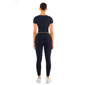 Ensemble de yoga et d'entraînement pour femmes Vêtements Impression personnalisée Sports côtelés Ensemble de gymnastique 2 pièces Vêtements actifs Ensembles de yoga personnalisés - Product Image 3