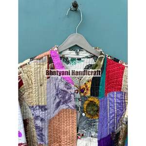 Chaqueta de algodón bohemio para mujer india, Abrigo acolchado Vintage hecho a mano con estampado de retazos múltiples, nuevo estilo para otoño - Product Image 2